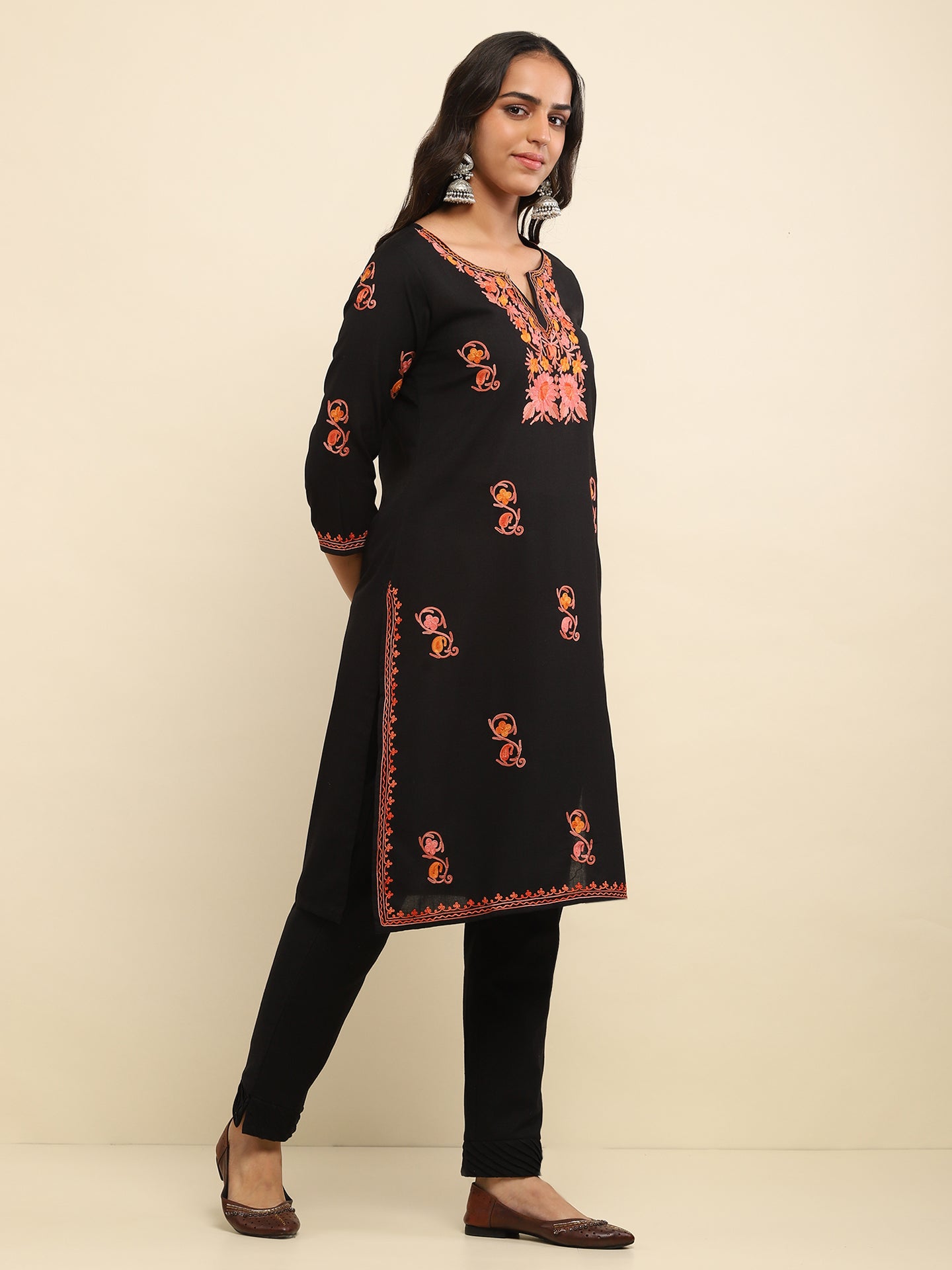 Aari Embroidered Cotton Solid Women's Long Kurta - Black