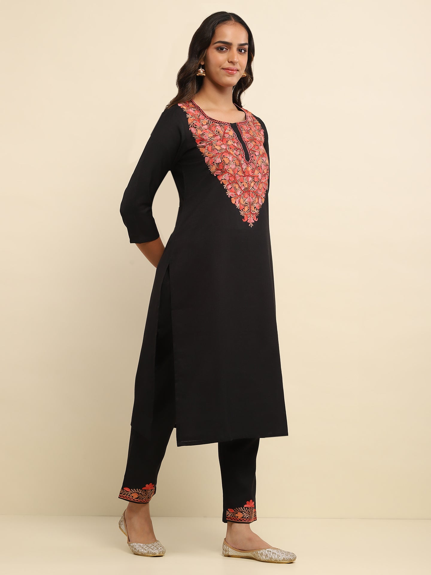 Aari Embroidered Cotton Solid Women's 2 PC Long Kurta Set- Black