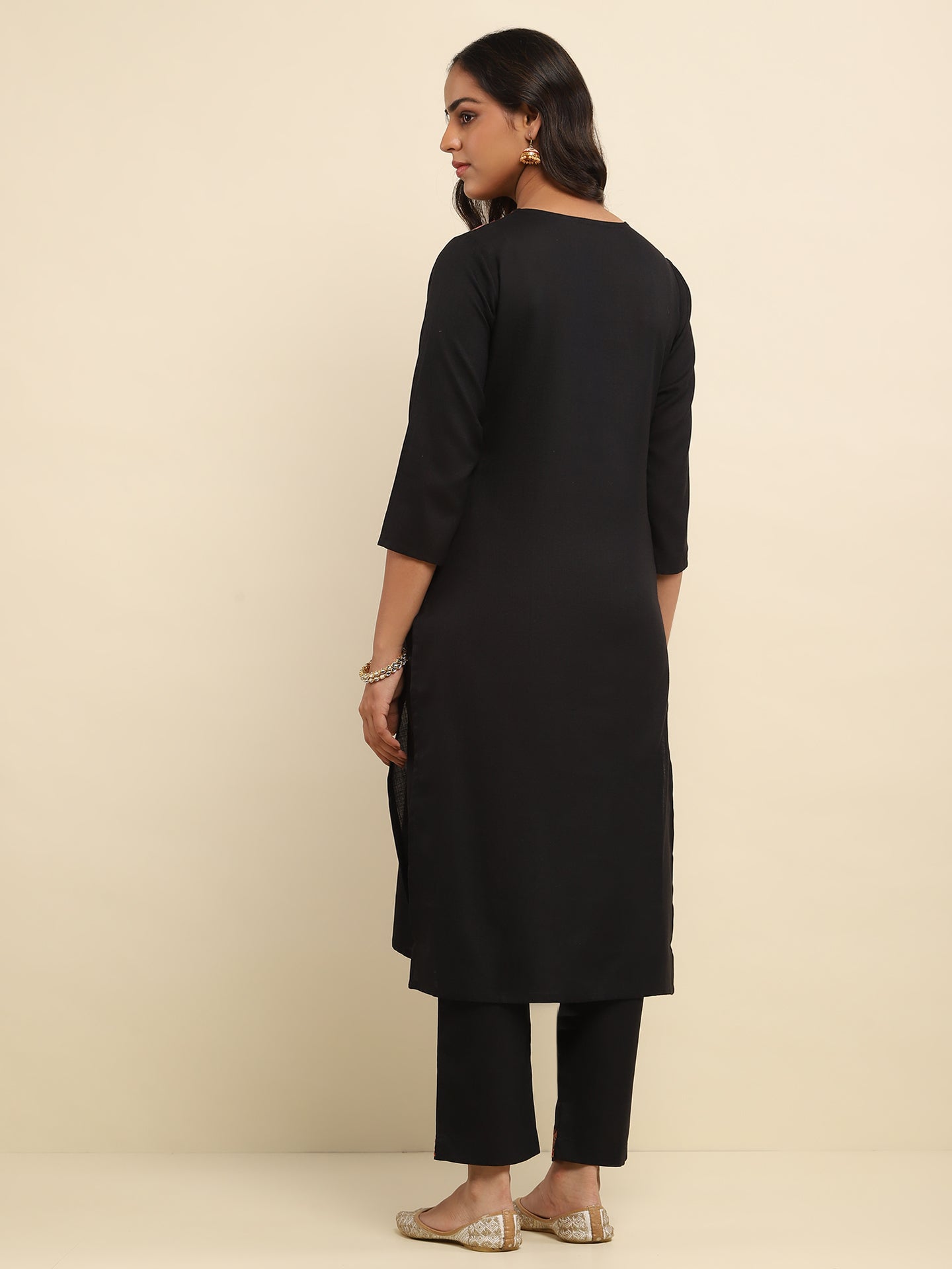 Aari Embroidered Cotton Solid Women's 2 PC Long Kurta Set- Black