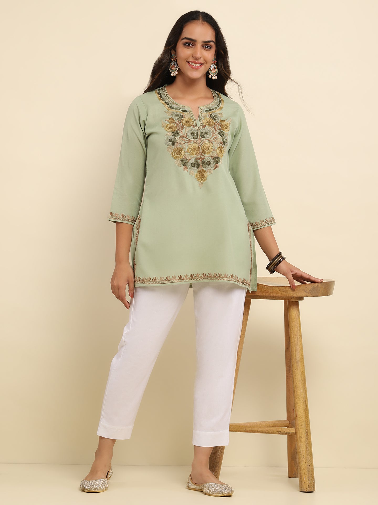Aari Embroidered Cotton Solid Women's Short Kurta - Pastel Green