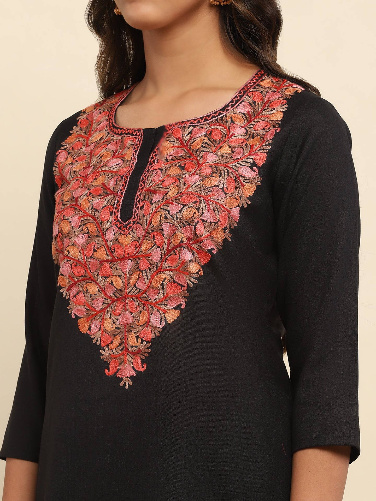 Aari Embroidered Cotton Solid Women's 2 PC Long Kurta Set- Black