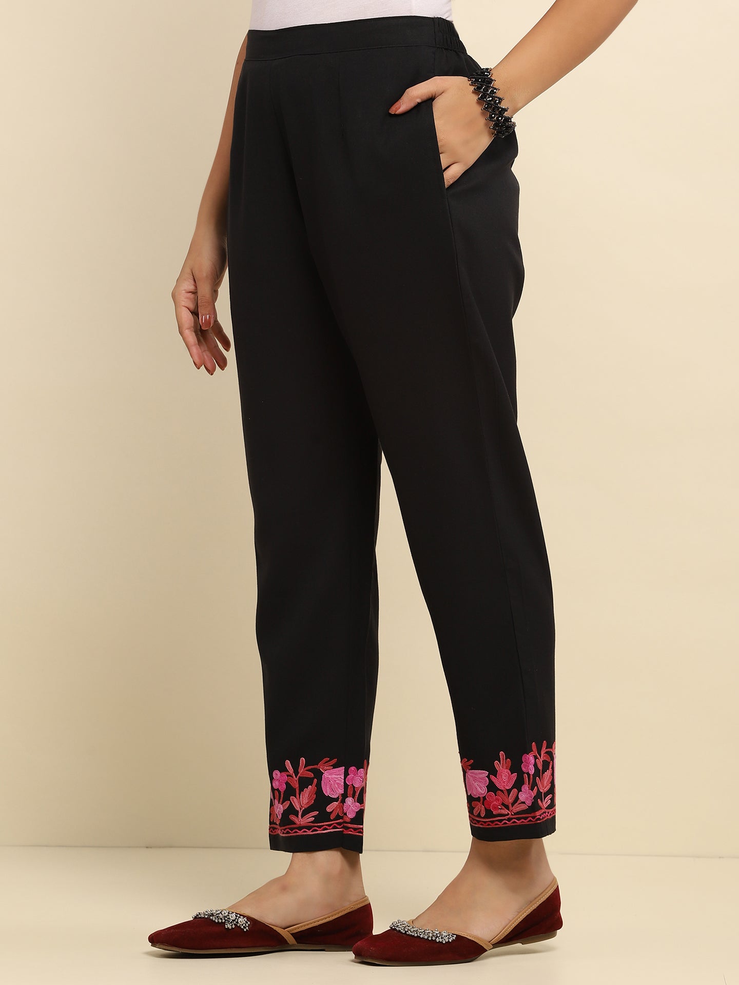 Aari Embroidered Cotton Solid Women's 2 PC Long Kurta Set- Black