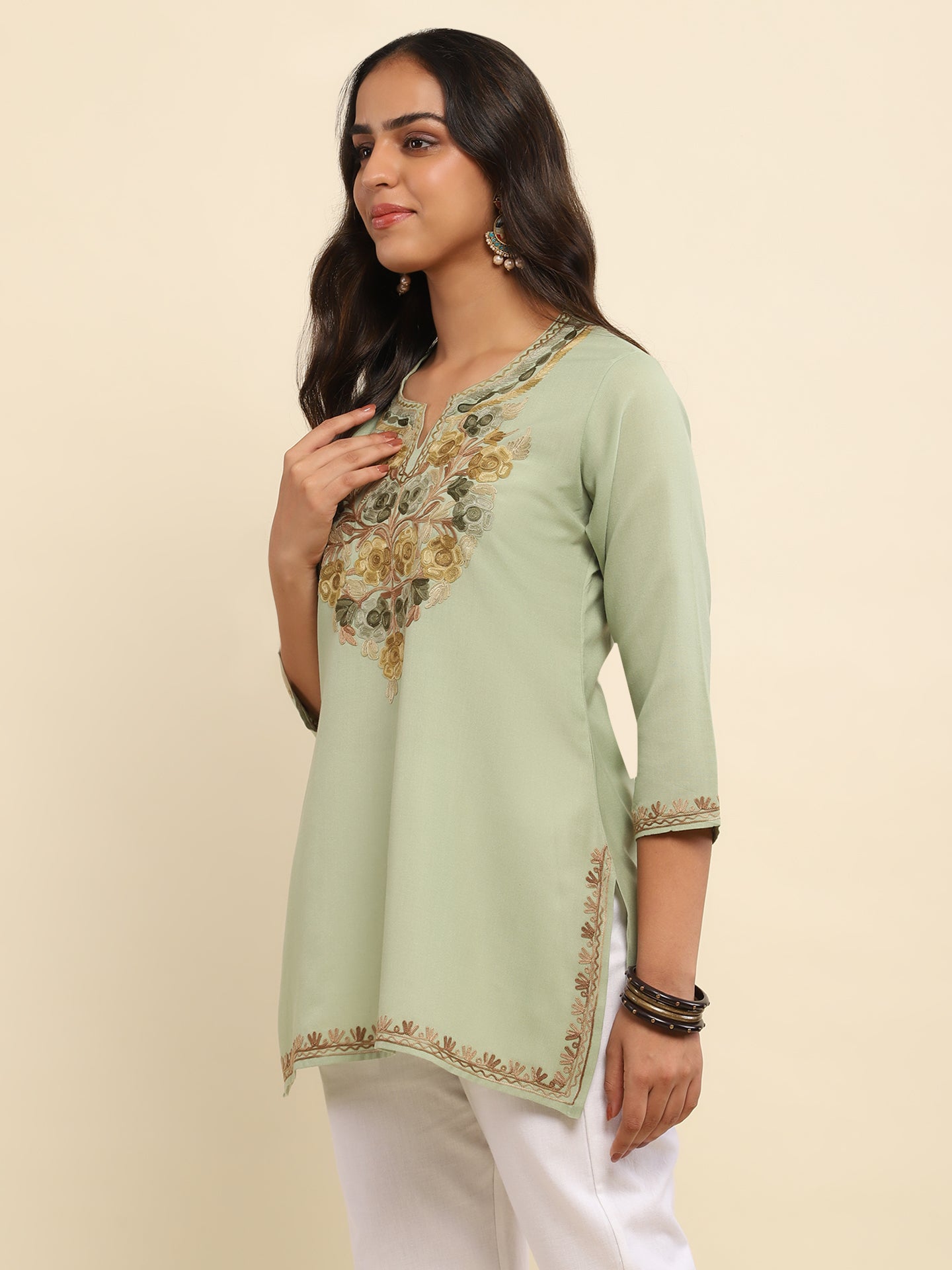 Aari Embroidered Cotton Solid Women's Short Kurta - Pastel Green