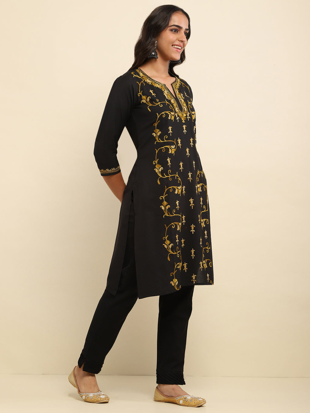 Aari Embroidered Cotton Solid Women's Long Kurta - Black