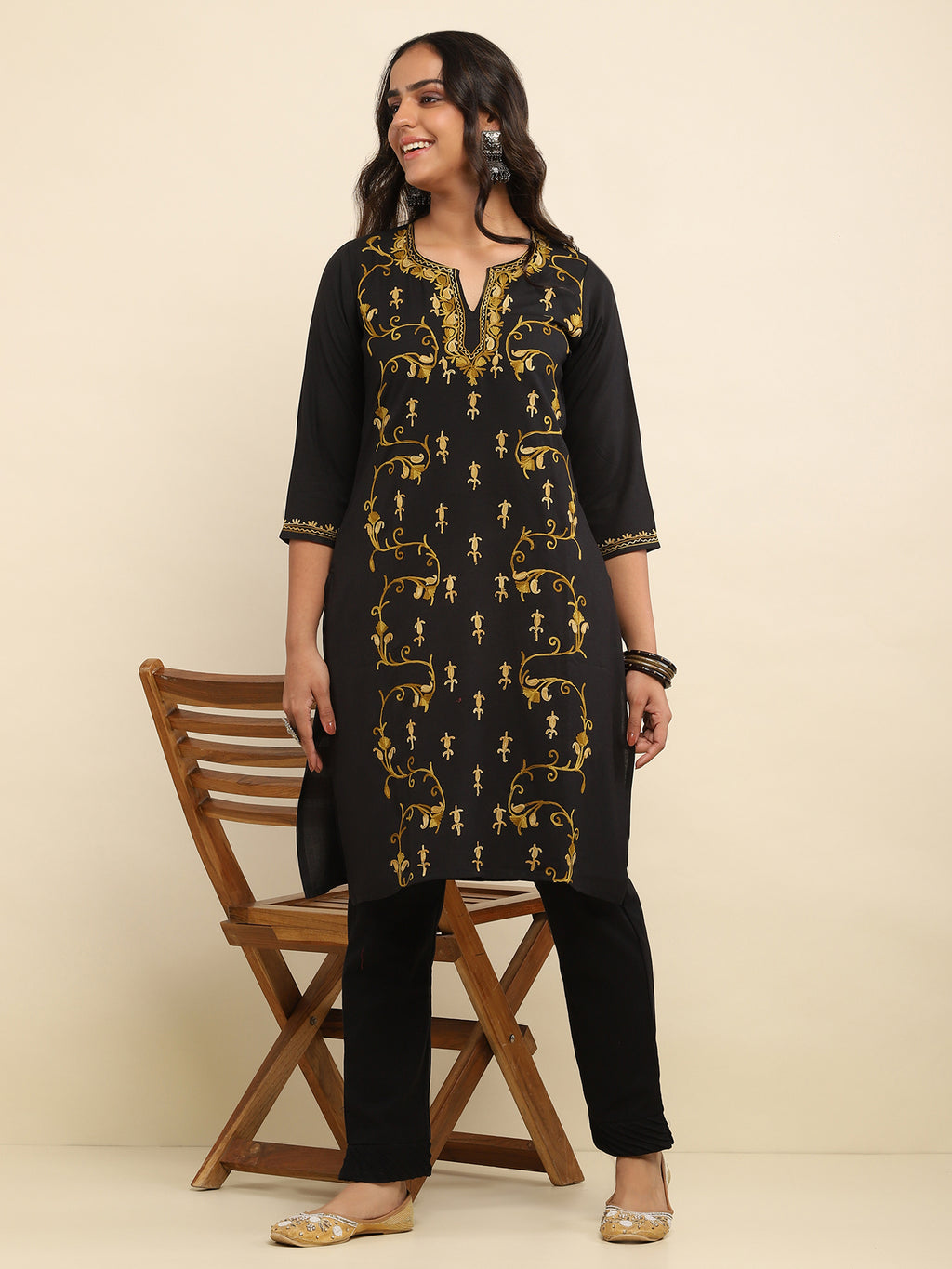 Aari Embroidered Cotton Solid Women's Long Kurta - Black