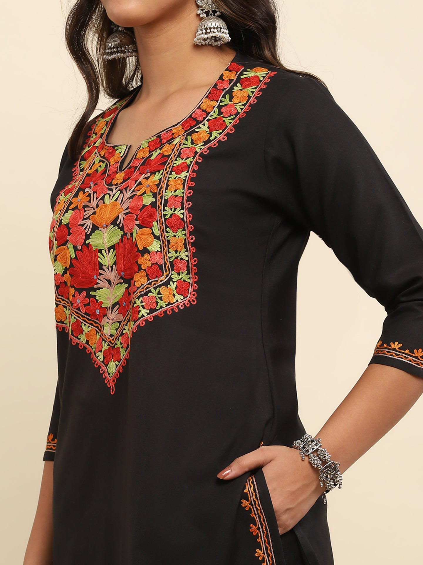 Aari Embroidered Cotton Solid Women's Short Kurta - Black