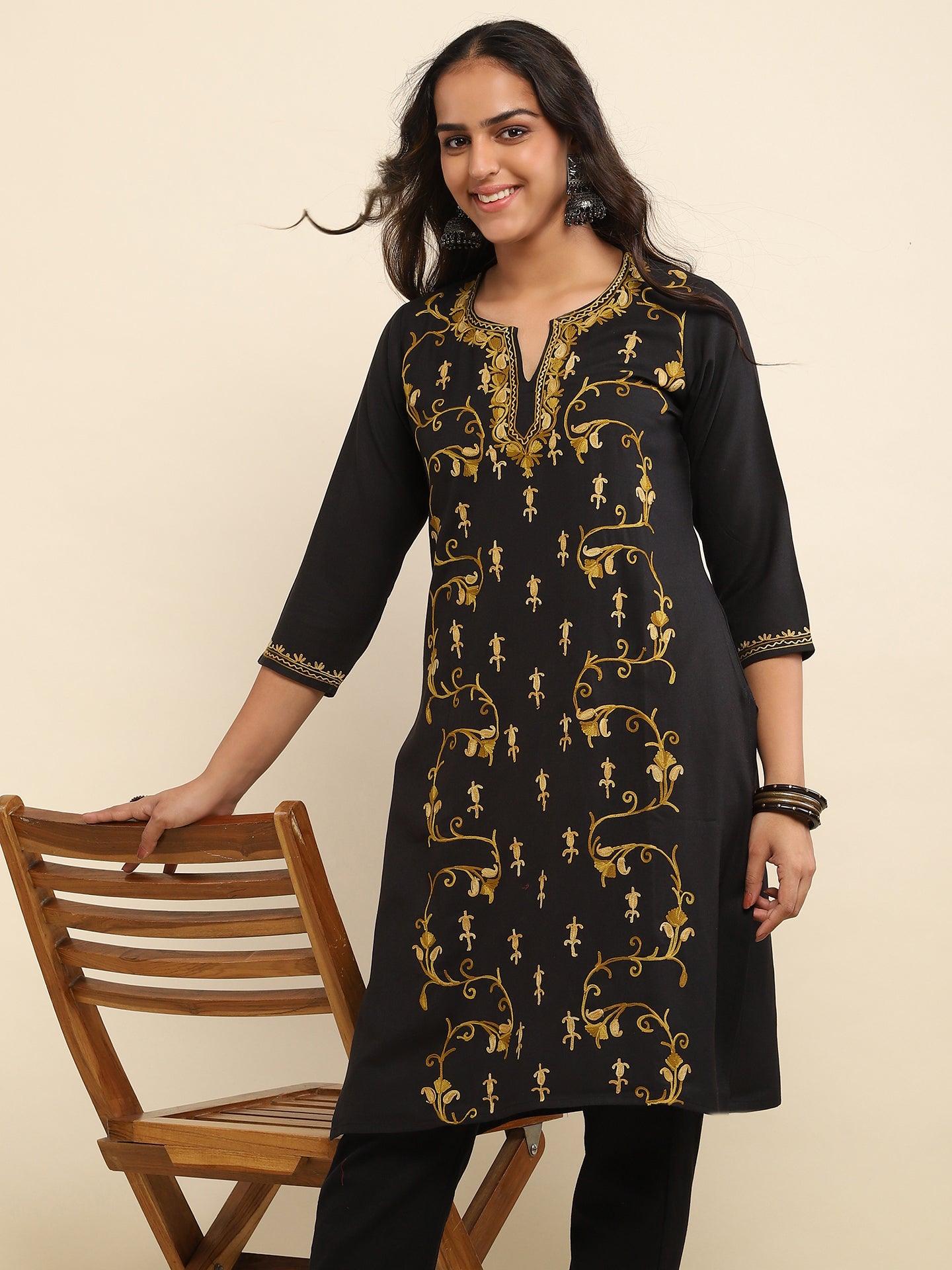 Aari Embroidered Cotton Solid Women's Long Kurta - Black
