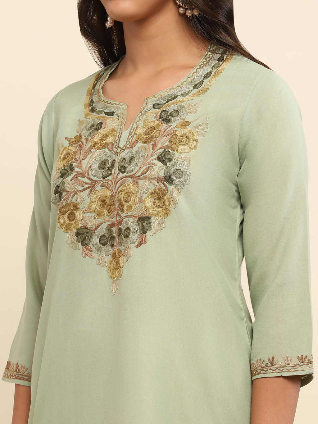 Aari Embroidered Cotton Solid Women's Short Kurta - Pastel Green