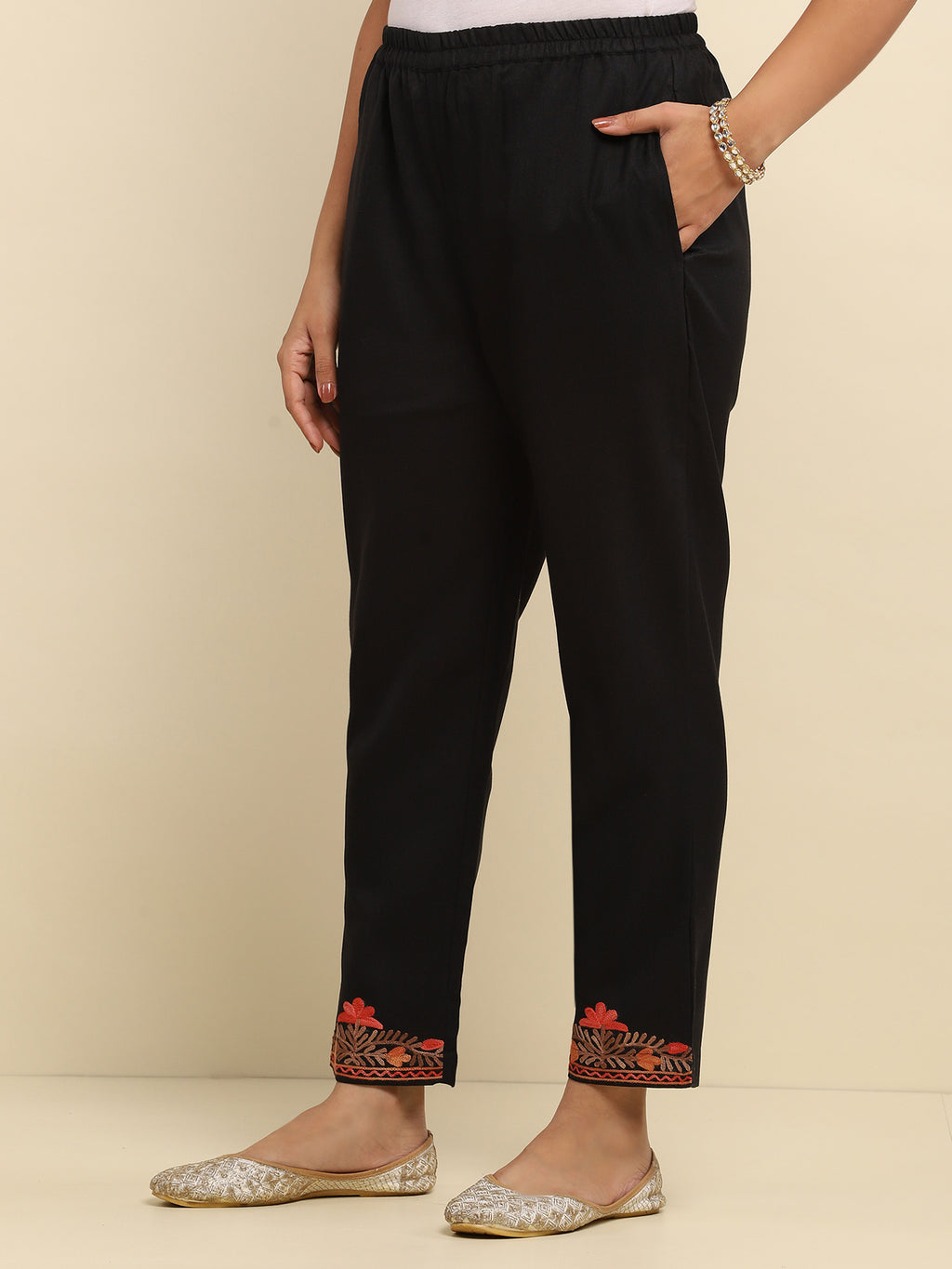 Aari Embroidered Cotton Solid Women's 2 PC Long Kurta Set- Black